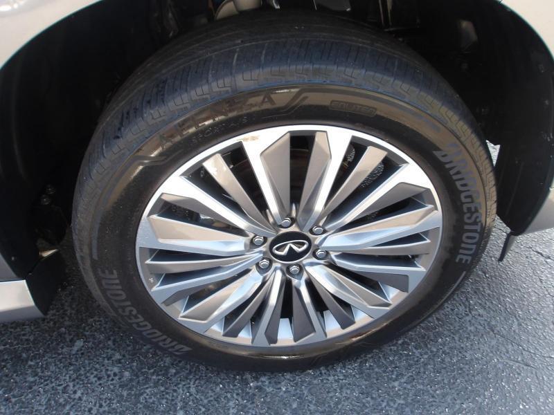 Infiniti QX80  2025