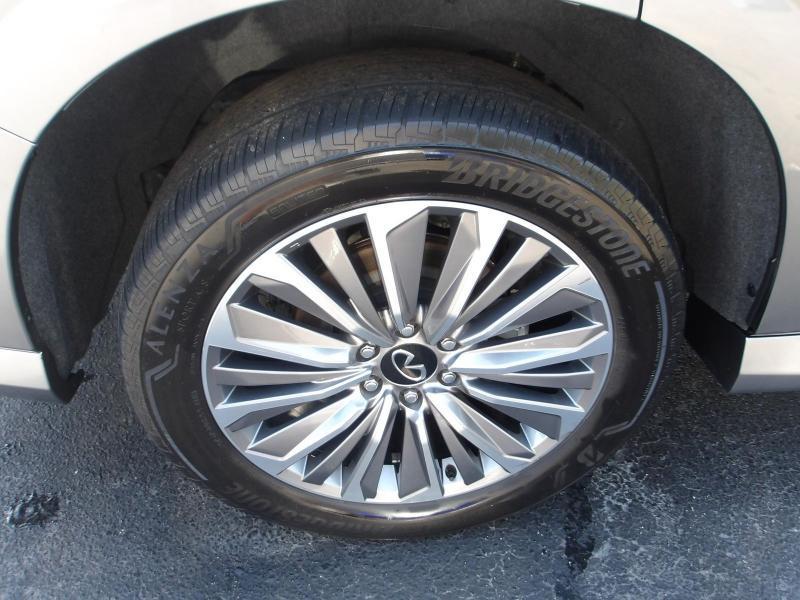 Infiniti QX80  2025