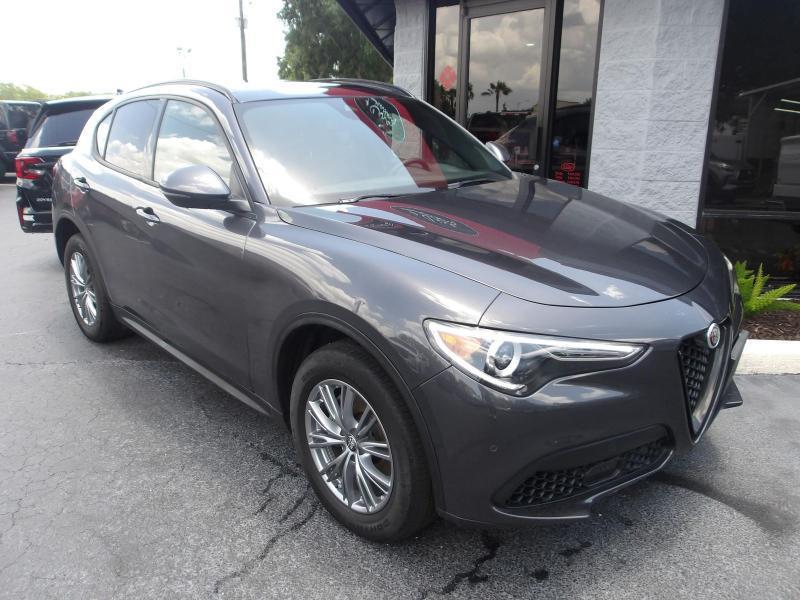 Alfa Romeo Stelvio  2023