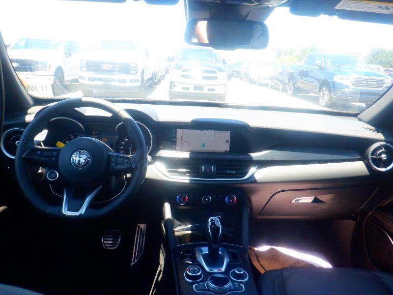 Alfa Romeo Stelvio  2023