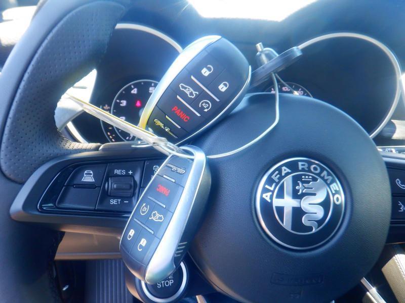 Alfa Romeo Stelvio  2023
