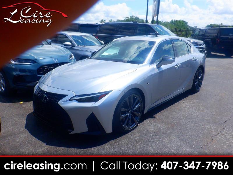 Lexus IS  2024