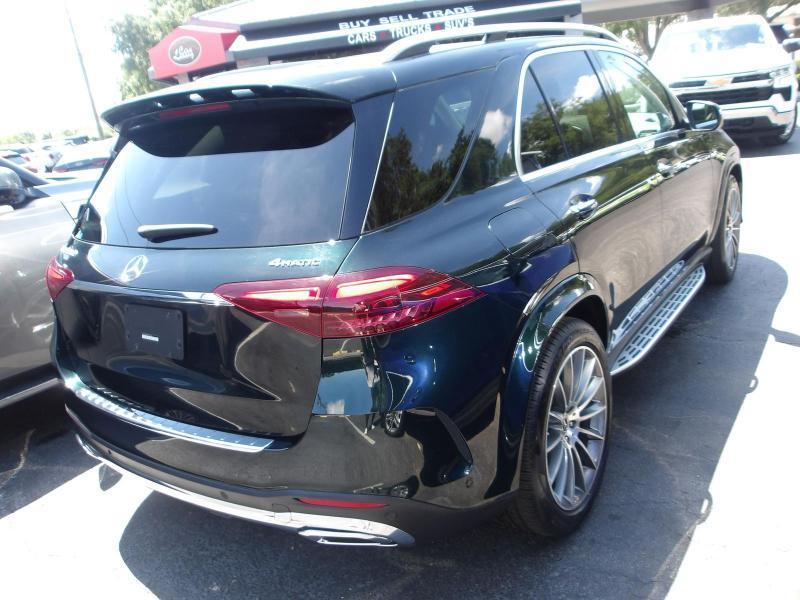 Mercedes-Benz GLE-Class  2024