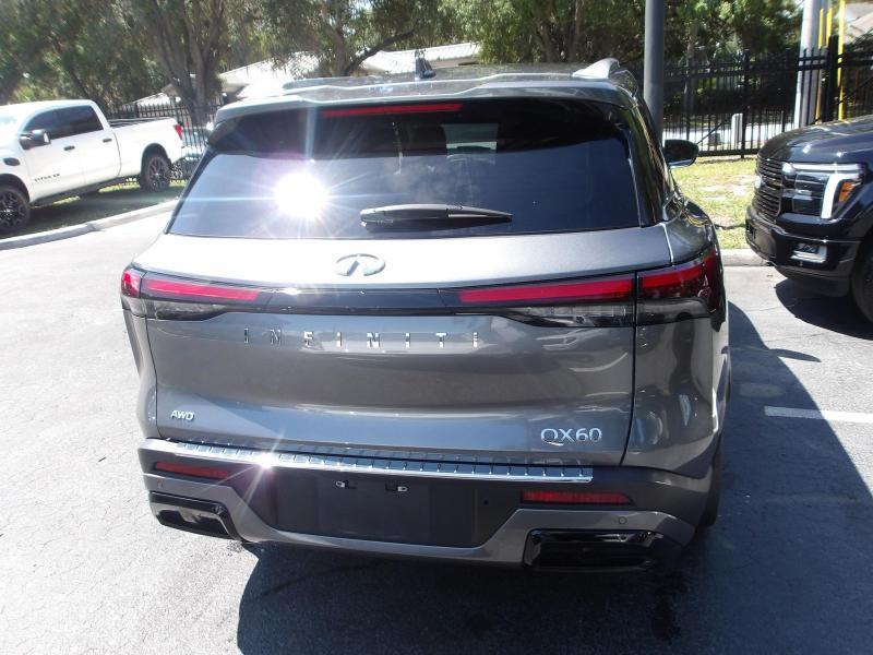 Infiniti QX60  2023