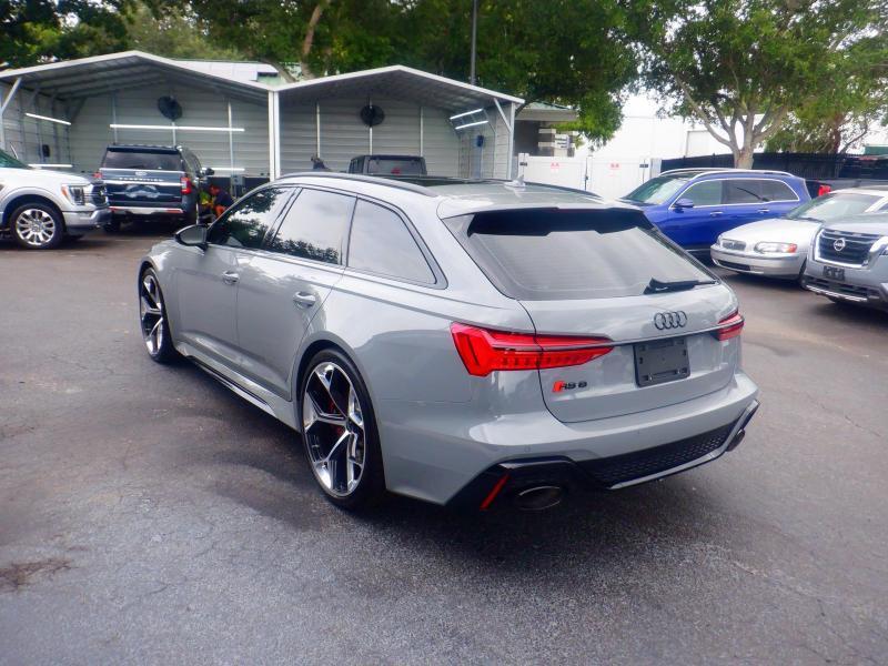 Audi RS6 Avant  2025