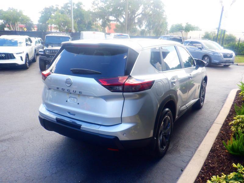 Nissan Rogue SV 2025