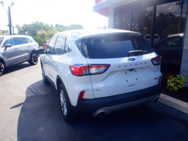 Ford Escape Hybrid SE AWD 2022