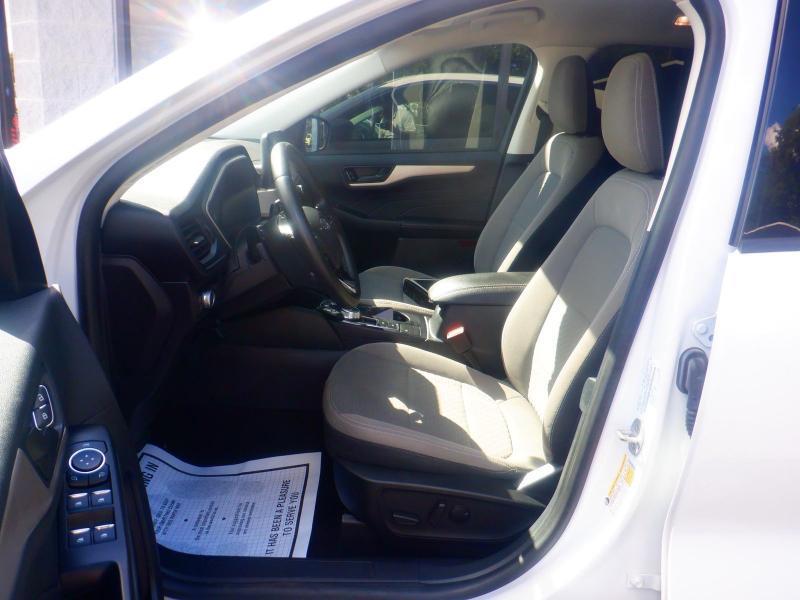 Ford Escape Hybrid SE AWD 2022