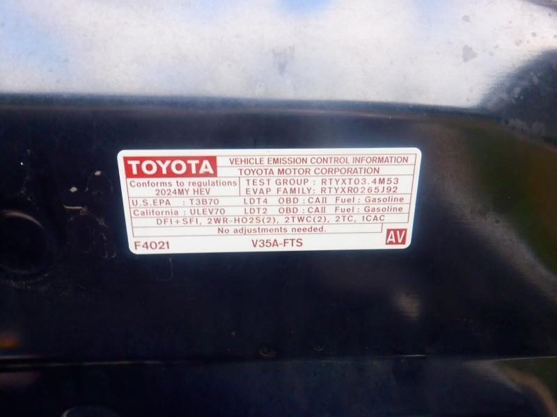 Toyota Sequoia  2024