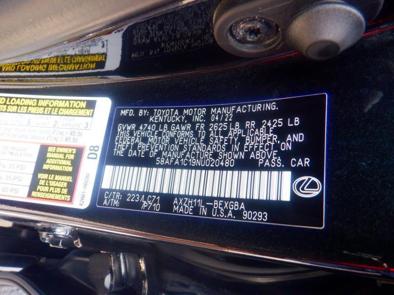 Lexus ES 300h Ultra Luxury 2022