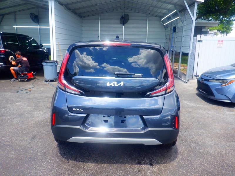 Kia Soul LX 2025