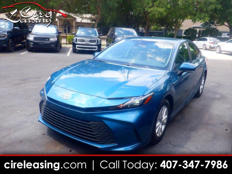 Toyota Camry Hybrid LE 2025