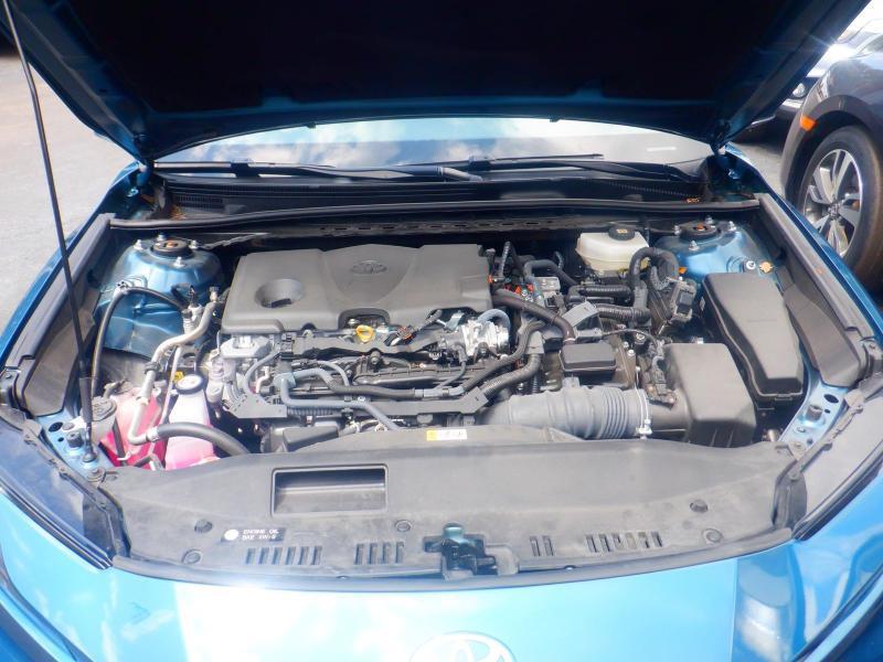 Toyota Camry Hybrid LE 2025