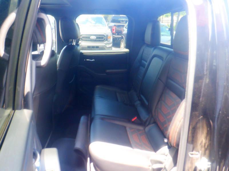 Nissan Frontier  2025