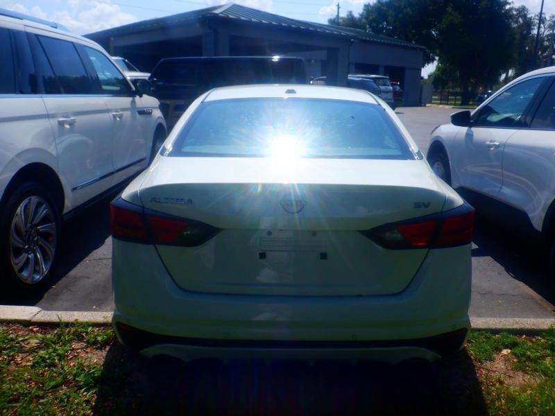 Nissan Altima  2024