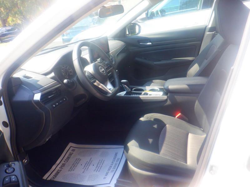 Nissan Altima  2024
