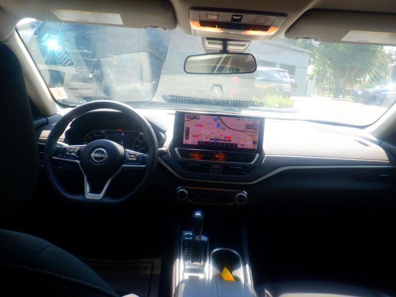 Nissan Altima  2024