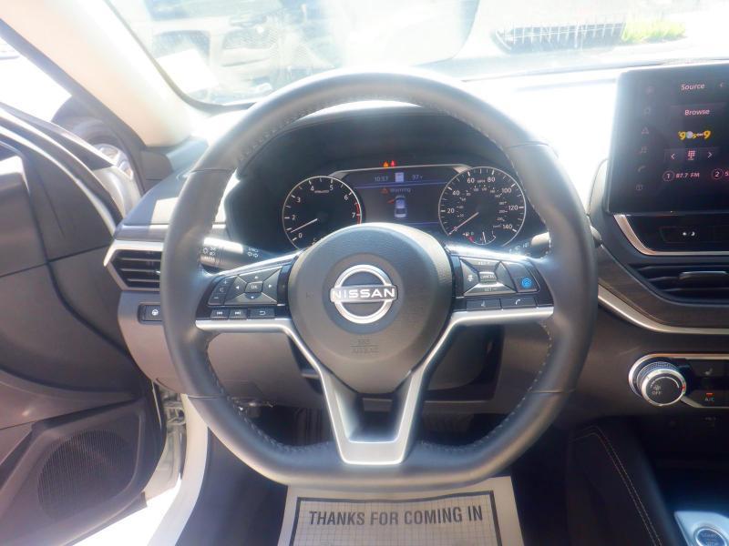 Nissan Altima  2024