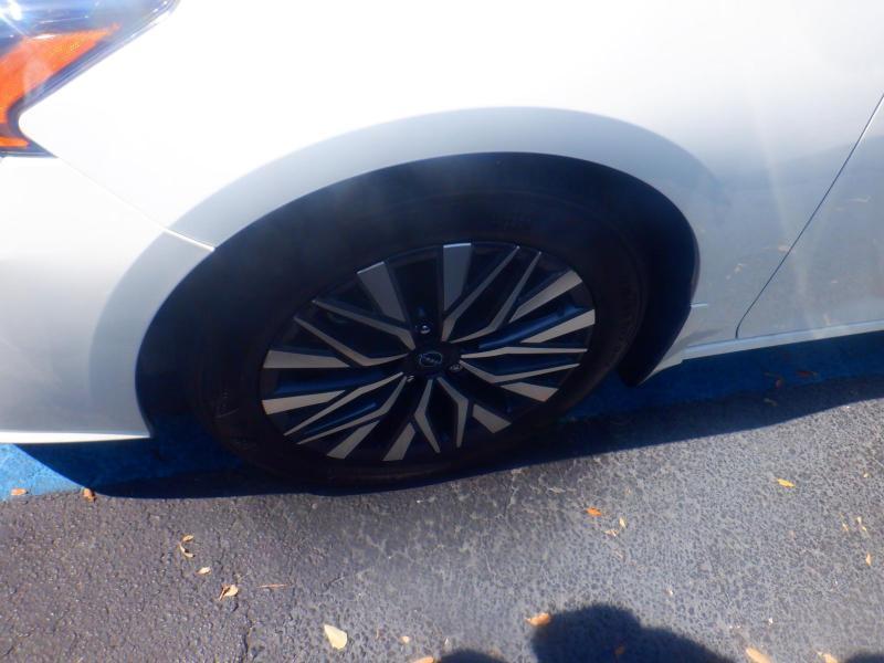 Nissan Altima  2024