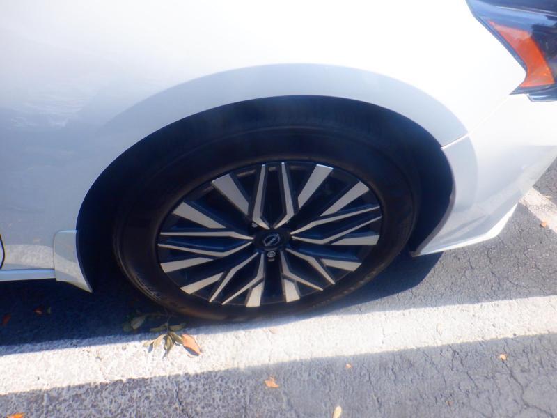 Nissan Altima  2024