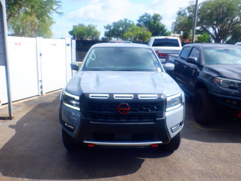 Nissan Frontier PRO-4X Crew Cab 4WD 2026