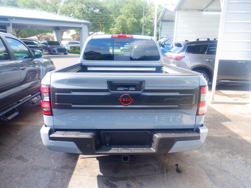 Nissan Frontier PRO-4X Crew Cab 4WD 2026