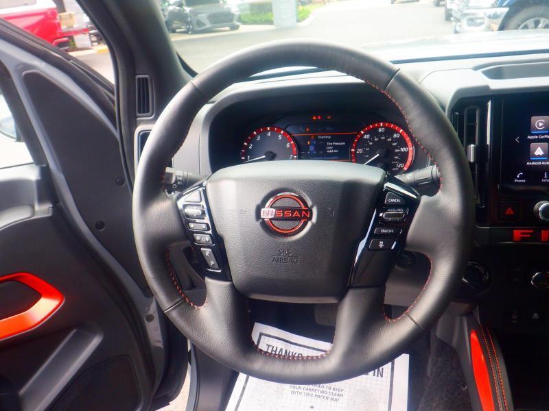 Nissan Frontier PRO-4X Crew Cab 4WD 2026