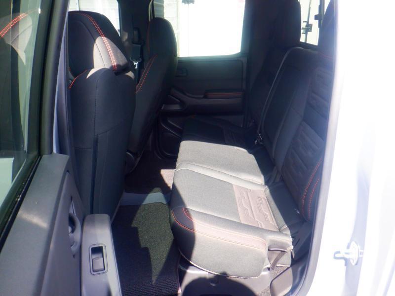 Nissan Frontier PRO-4X Crew Cab 4WD 2026