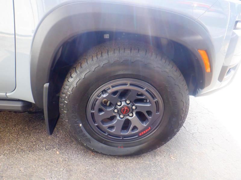 Nissan Frontier PRO-4X Crew Cab 4WD 2026