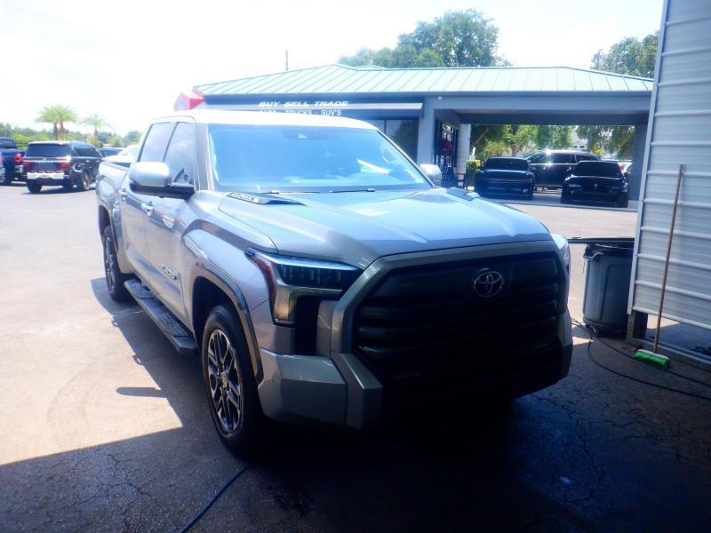 Toyota Tundra  2024