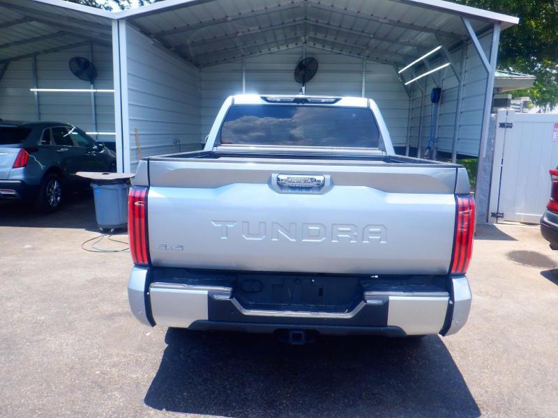 Toyota Tundra  2024