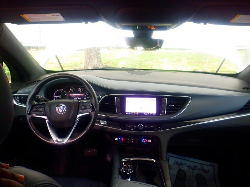 Buick Enclave  2023