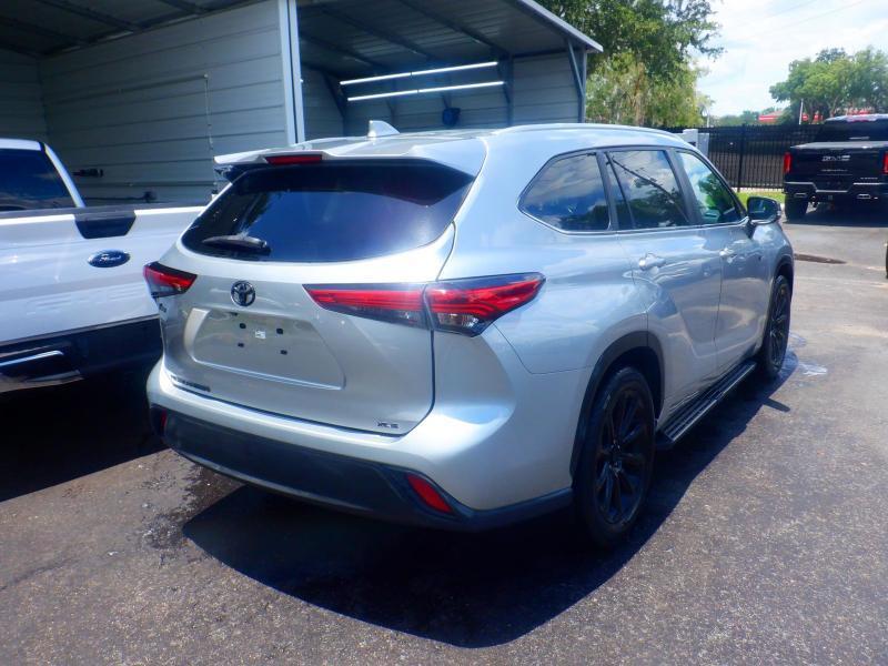 Toyota Highlander XLE 2023
