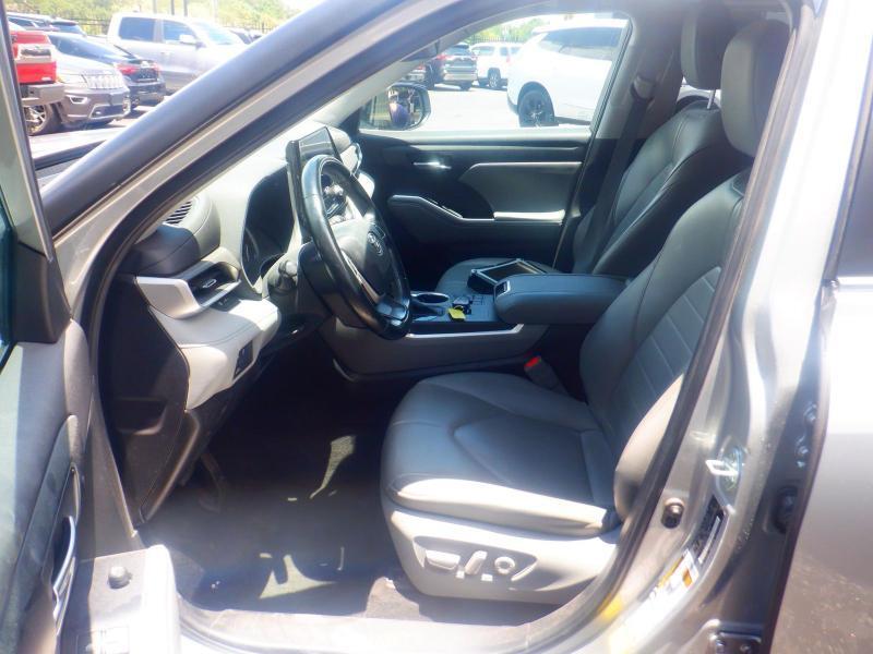 Toyota Highlander XLE 2023