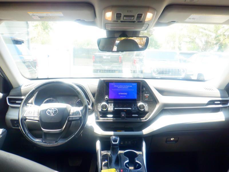 Toyota Highlander XLE 2023
