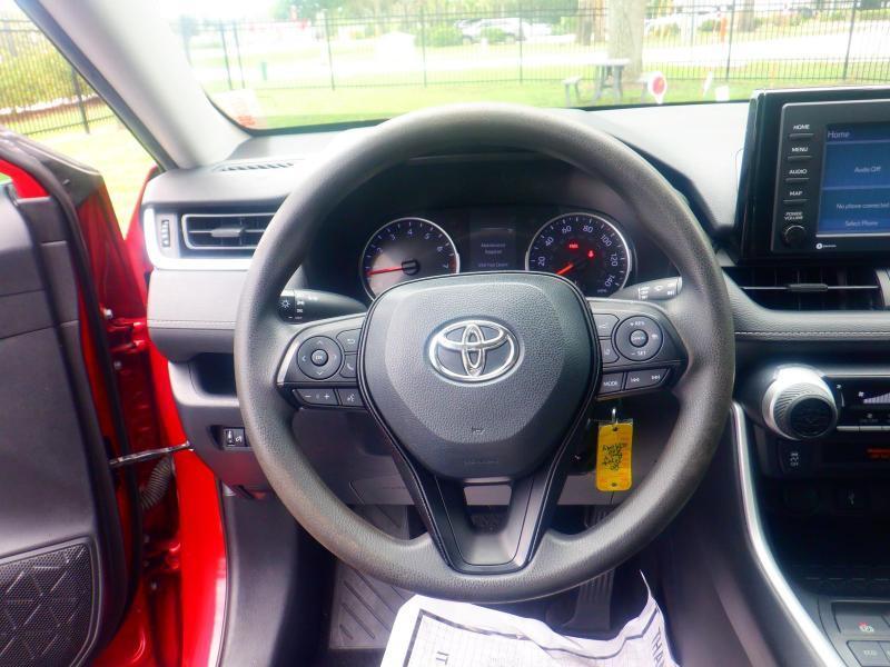 Toyota RAV4 LE 2020