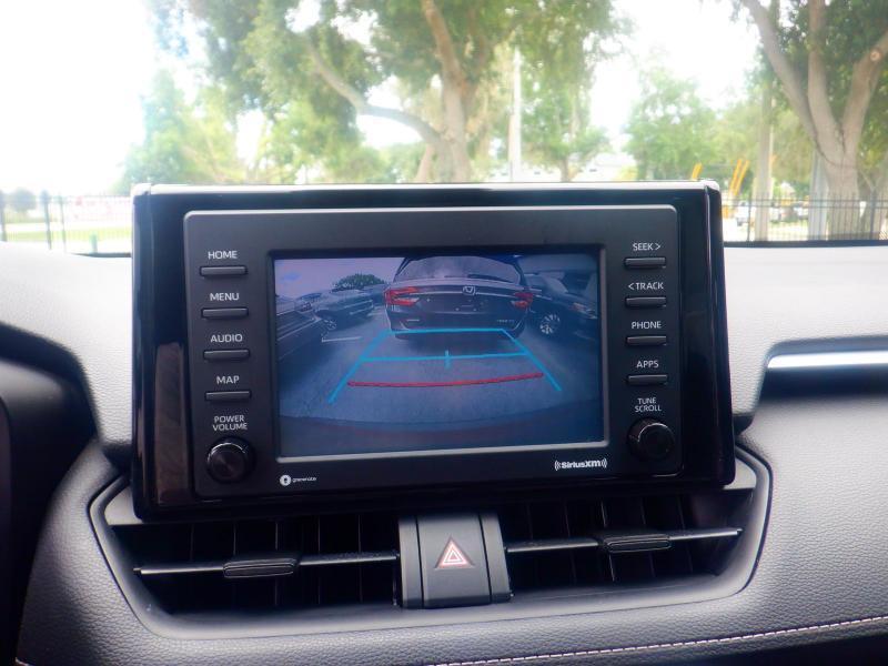 Toyota RAV4 LE 2020