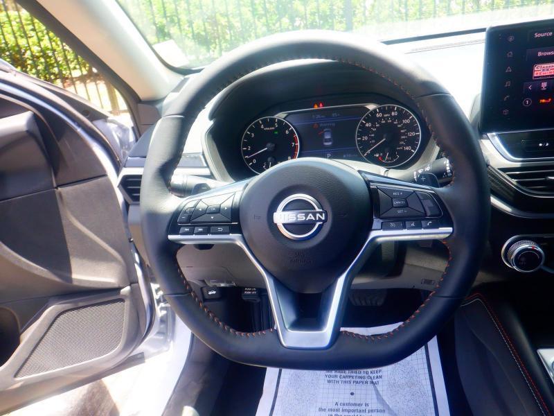 Nissan Altima  2024