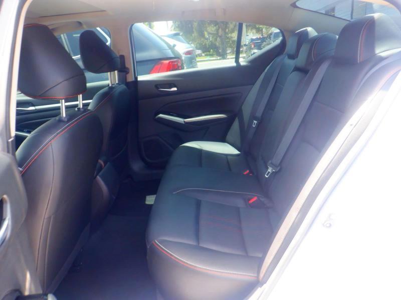 Nissan Altima  2024