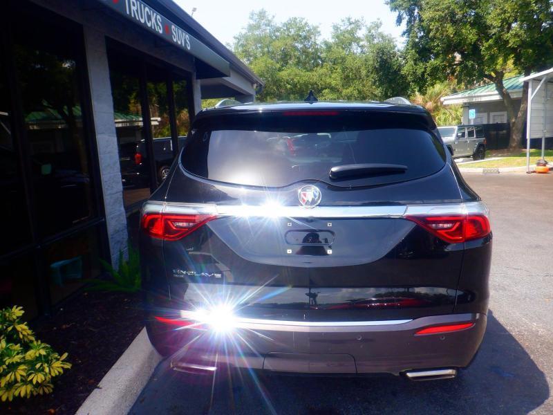 Buick Enclave  2023