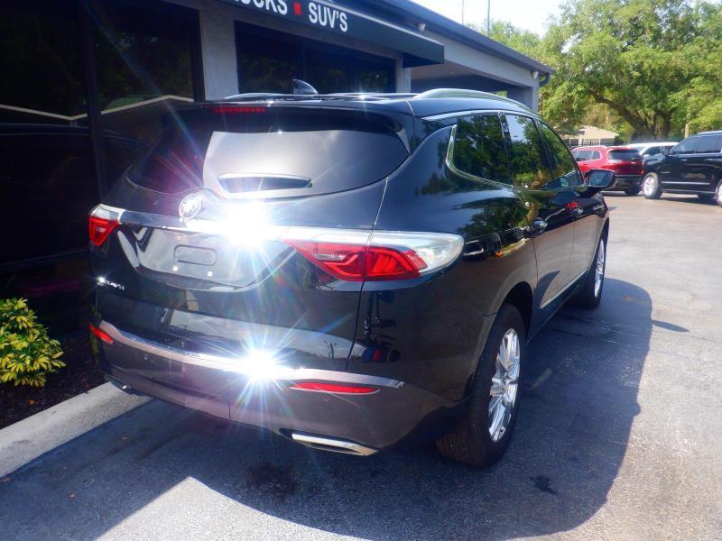 Buick Enclave  2023