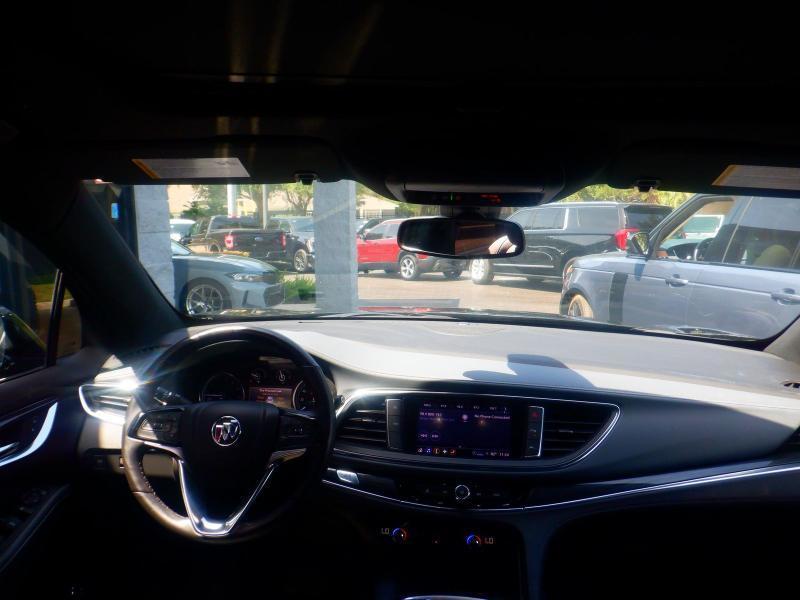 Buick Enclave  2023