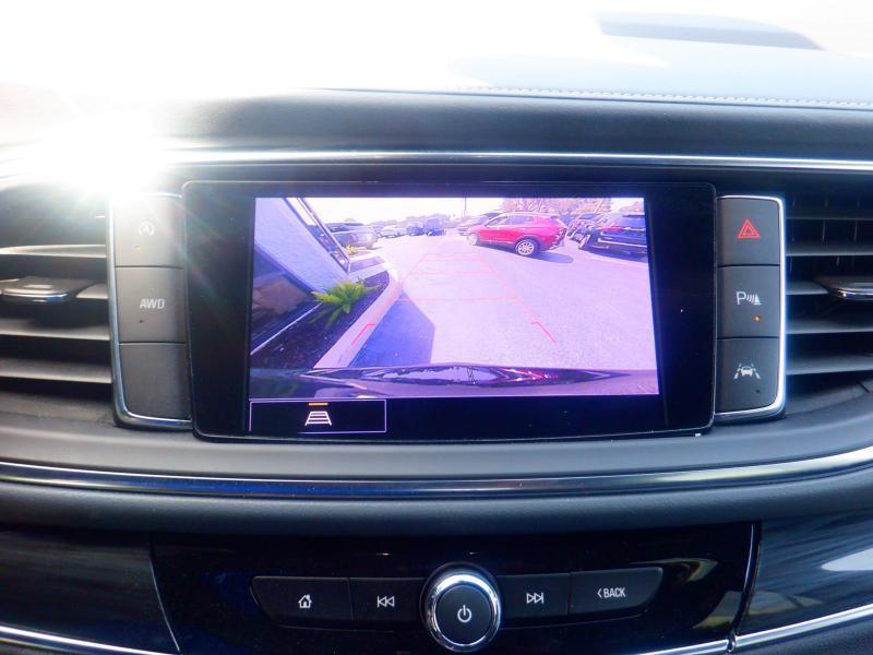 Buick Enclave  2023