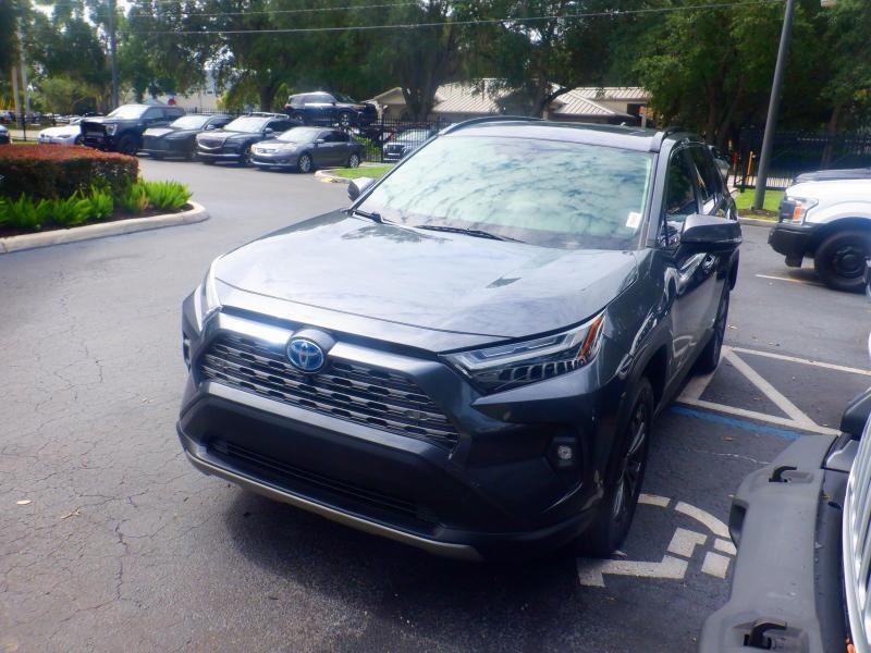 Toyota RAV4 Hybrid Limited AWD 2024