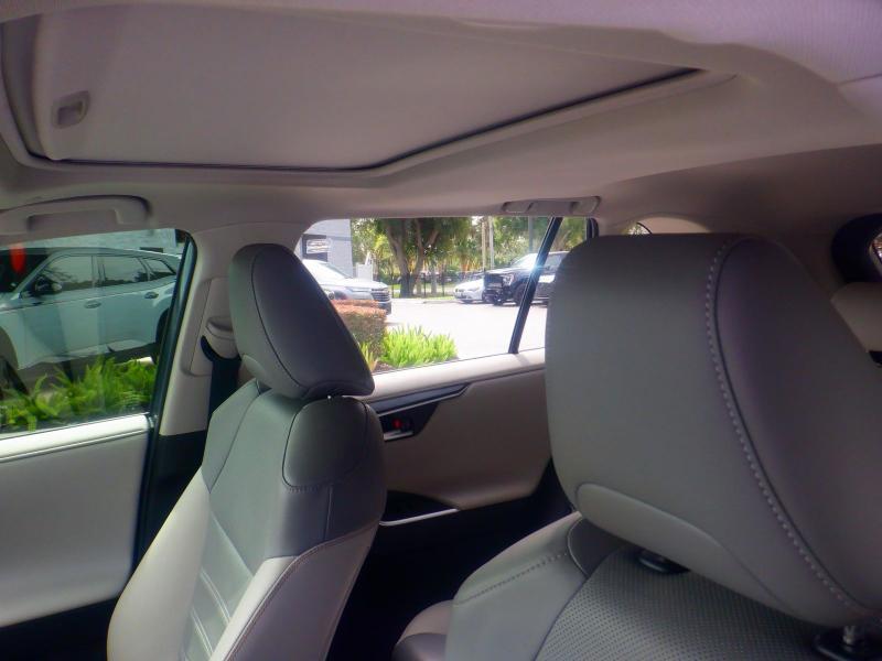 Toyota RAV4 Hybrid Limited AWD 2024