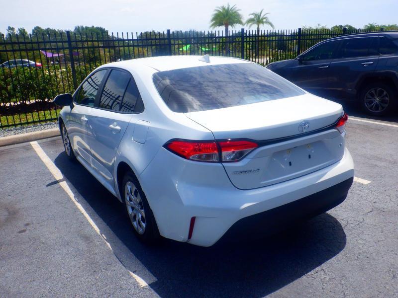 Toyota Corolla LE 2025