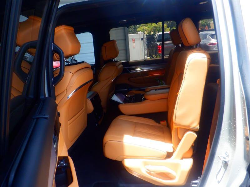 Jeep Grand Wagoneer  2022