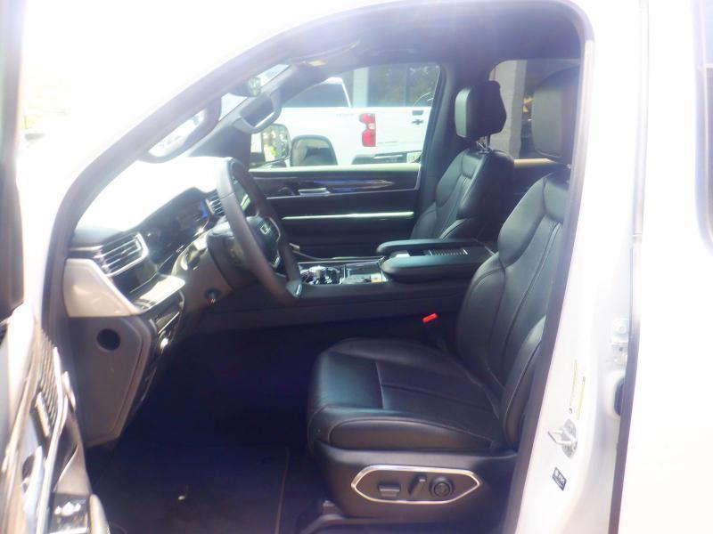 Jeep Wagoneer  2022