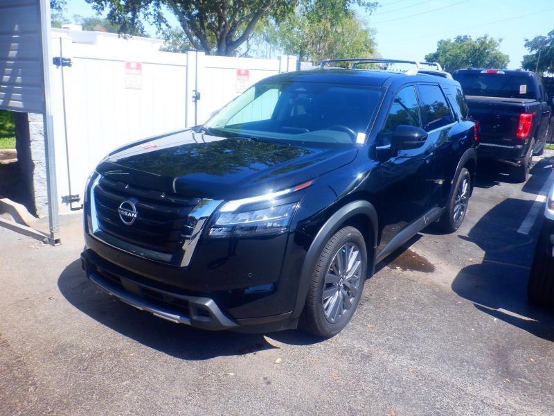 Nissan Pathfinder  2025