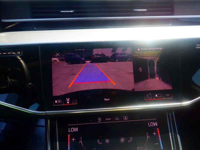 Audi A8  2023